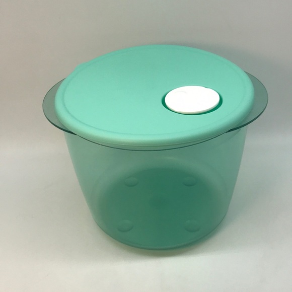 Tupperware CrystalWave  Round Plus Containers 2-PC - Picture 5 of 16